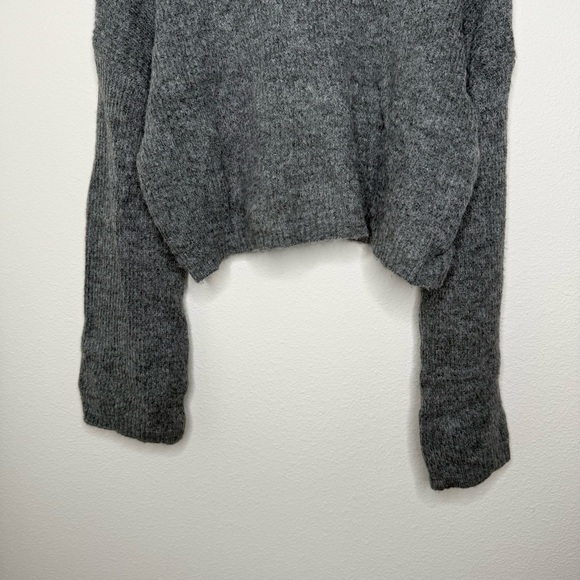 Target Wild Fable Cowl Neck Bell Sleeve Cropped Sweater Gray Size Large - Picture 9 of 12